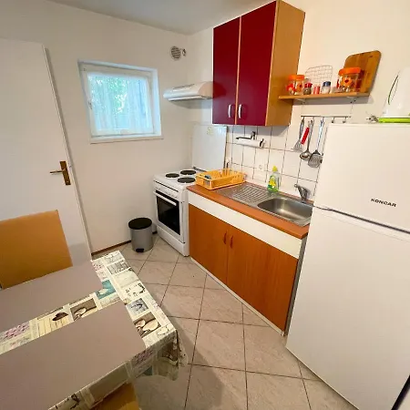 Perovic * יאדראנובו