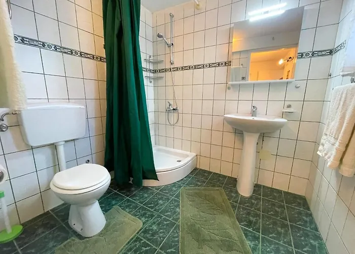 Perovic * יאדראנובו