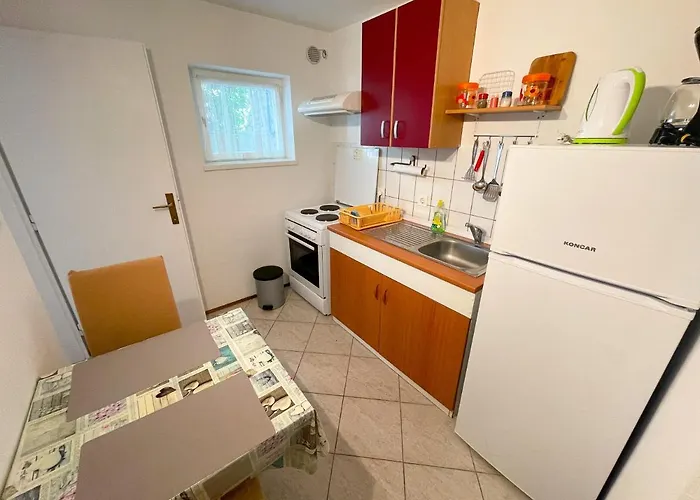 Perovic * יאדראנובו